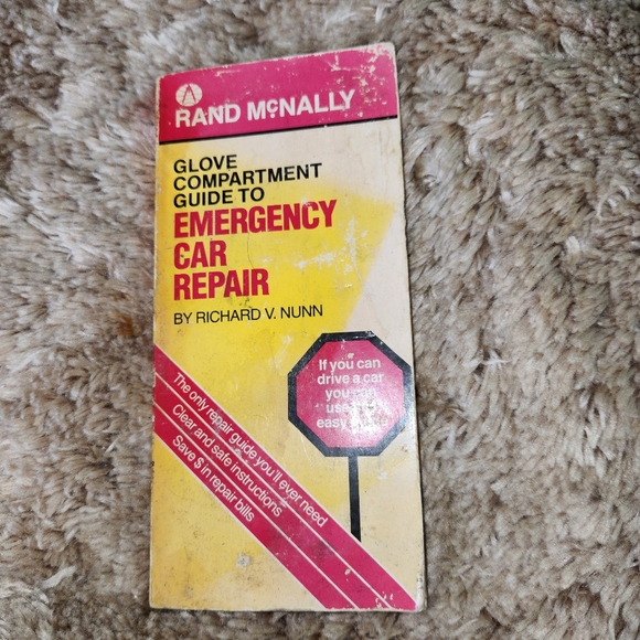 Rand McNally Glove Compartment Guide - Picture 1 of 5